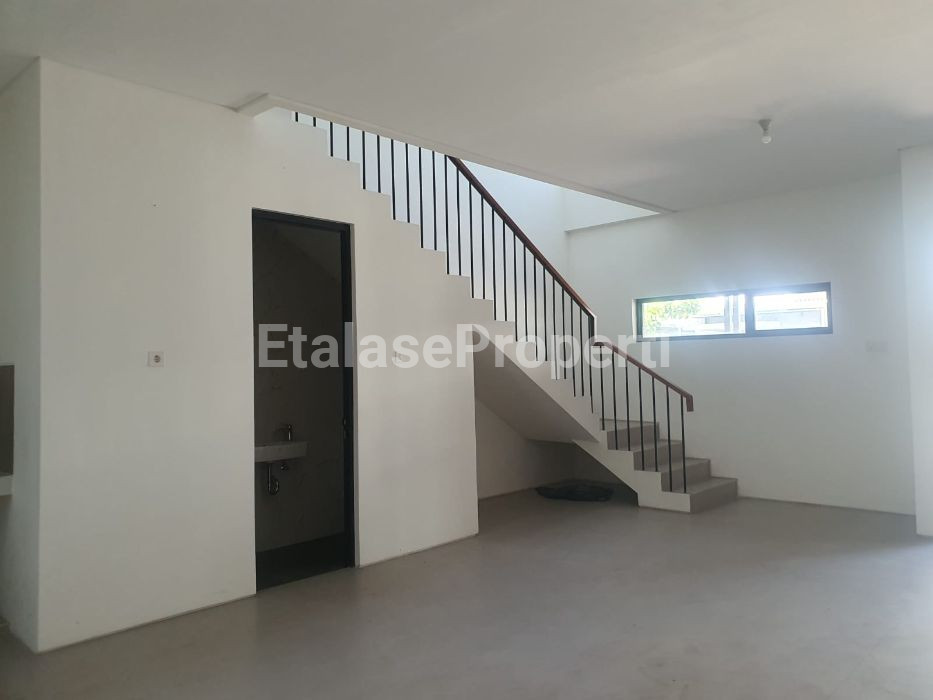 Foto properti Dijual Rumah Royal Residence Cluster Hampton 1