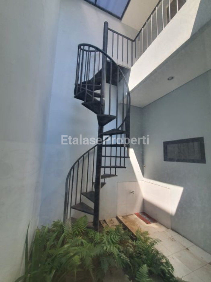 Foto properti Dijual Rumah Royal Residence Cluster Hampton 4