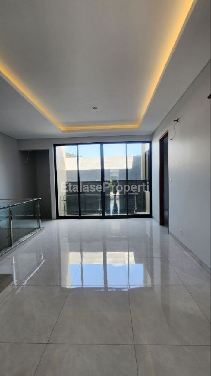 Foto properti Rumah Gress Woodland Citraland 4