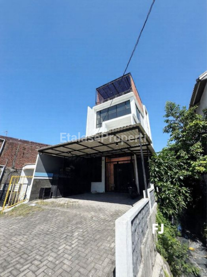 Foto properti Disewakan Ruko Di Raya MERR 1