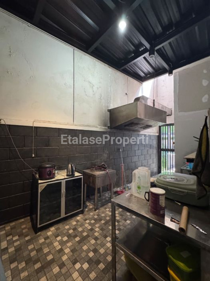 Foto properti Disewakan Ruko Di Raya MERR 6