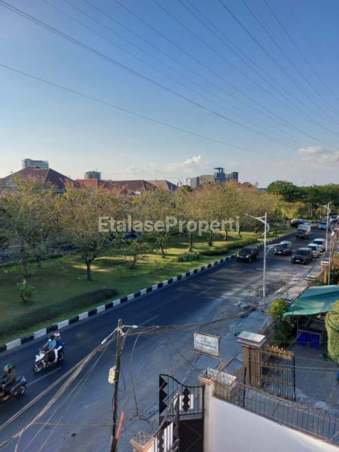 Foto properti Disewakan Rumah Usaha Raya Dharmahusada Indah 4