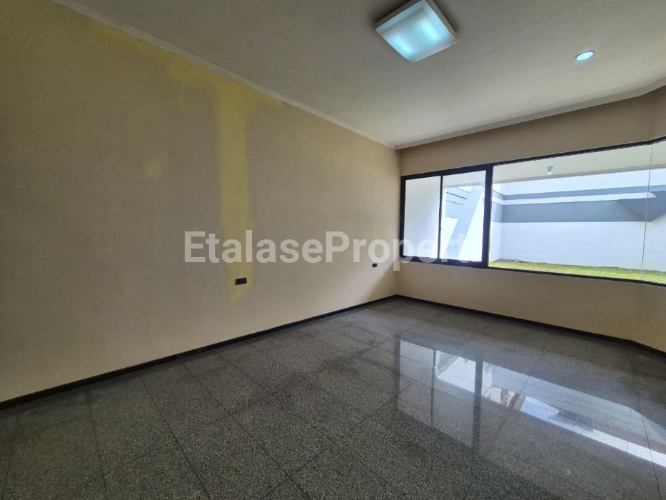Foto properti Disewakan Rumah Kantor Di Jalan Arjuna Tidar 3