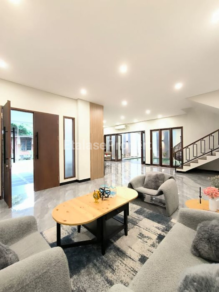Foto properti Dijual Rumah Villa Jogja Fasco Mansion Dekat Malioboro Dan Ugm 1