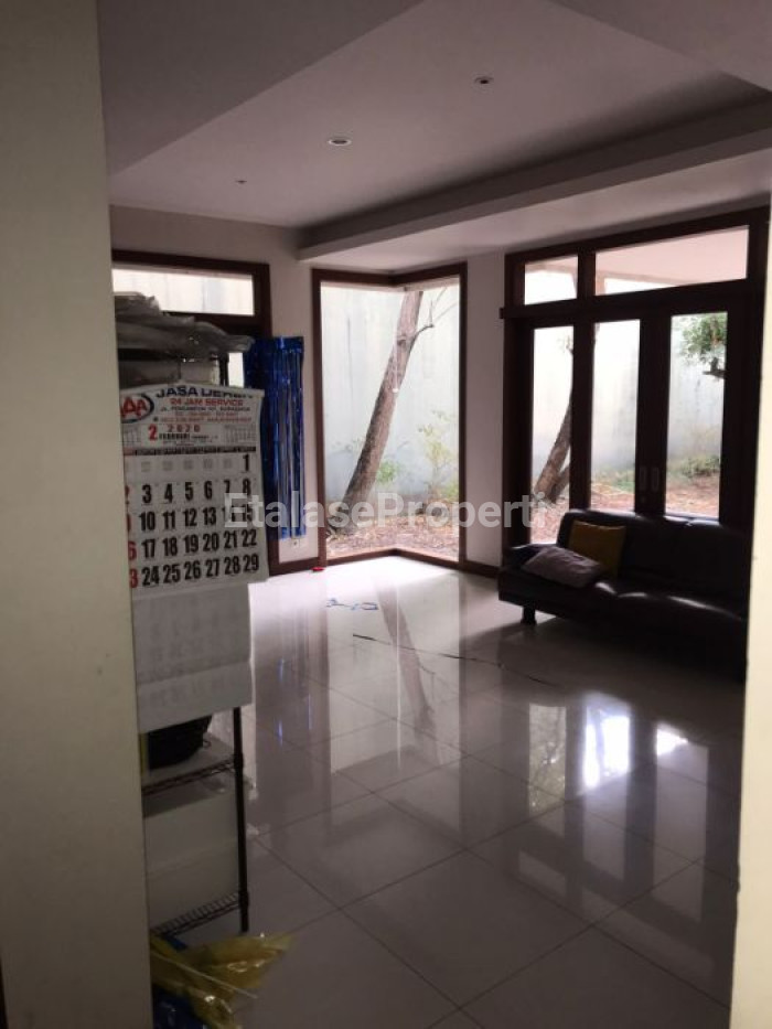 Foto properti DIJUAL RUMAH SIAP HUNI FULL FURNISHED DI PAKUWON CITY, SURABAYA TIMUR 7