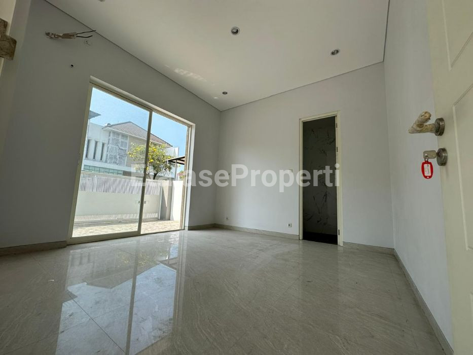 Foto properti DIJUAL RUMAH GRESS KERTAJAYA INDAH REGENCY, SURABAYA TIMUR 4