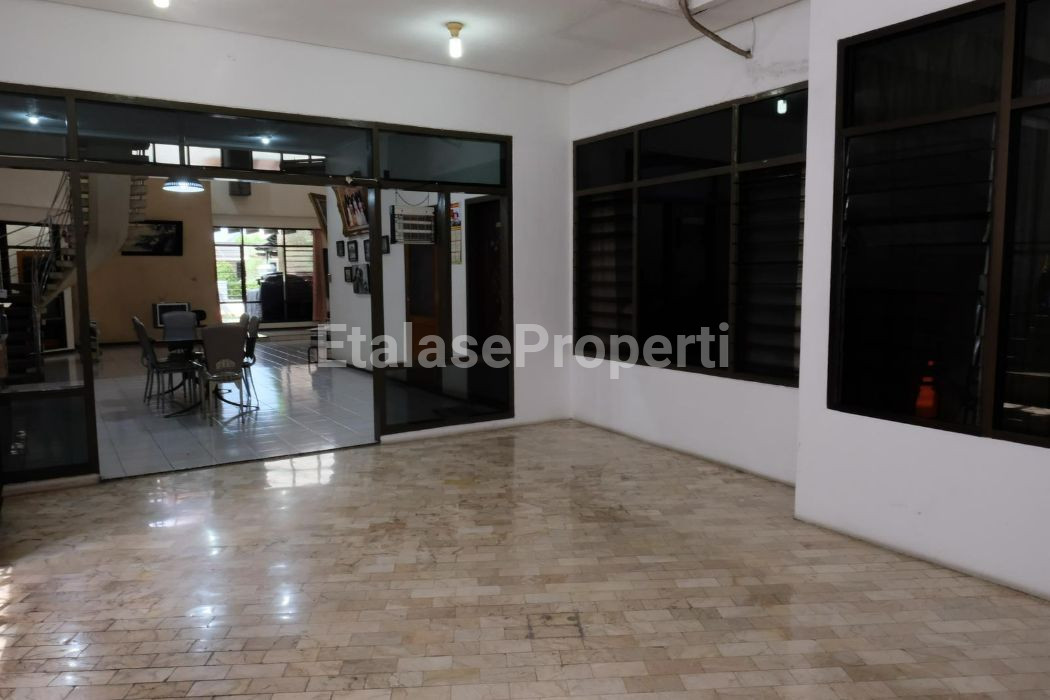 Foto properti DIJUAL RUMAH SIAP HUNI DI KERTAJAYA INDAH, SURABAYA TIMUR 4