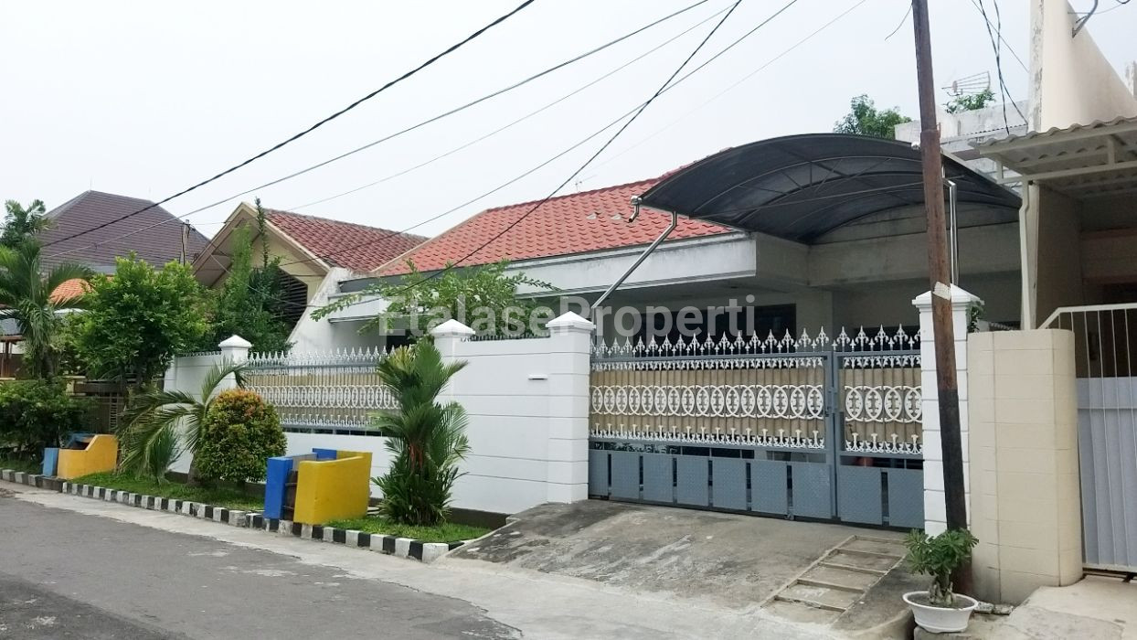 Foto properti DIJUAL RUMAH SIAP HUNI DI KERTAJAYA INDAH, SURABAYA TIMUR 1