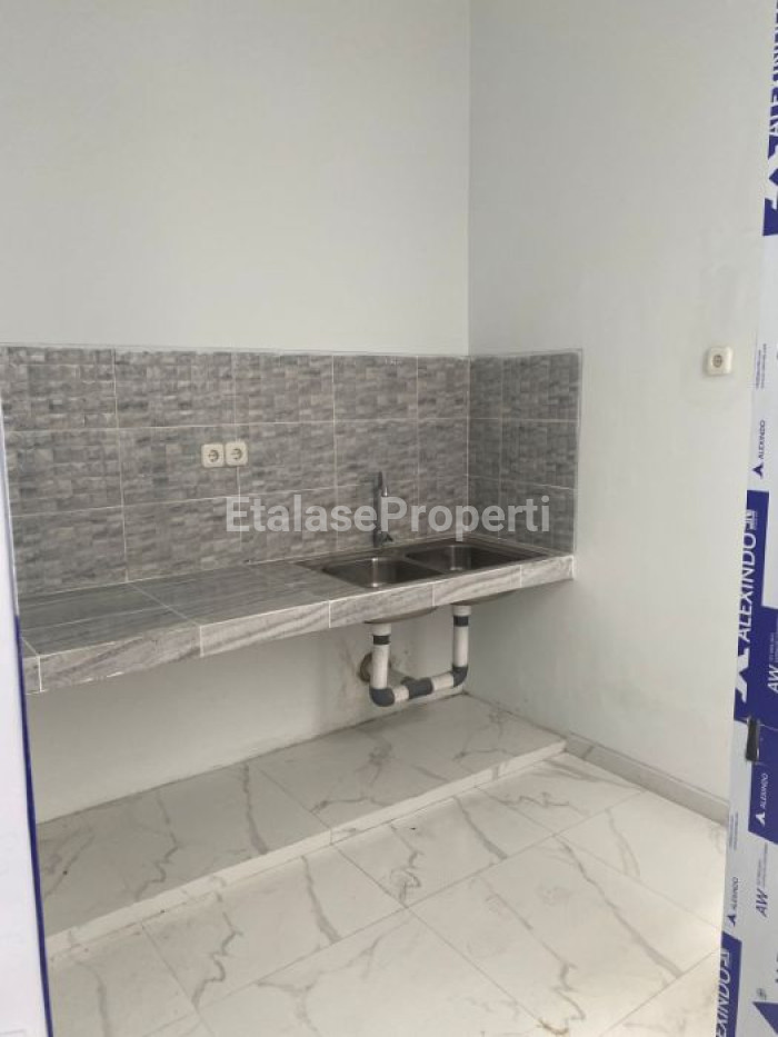 Foto properti DIJUAL Rumah 2 Lantai Baru Gress, Modern Minimalis, Luas Dan Siap Huni Lokasi : Bukit Palma 9