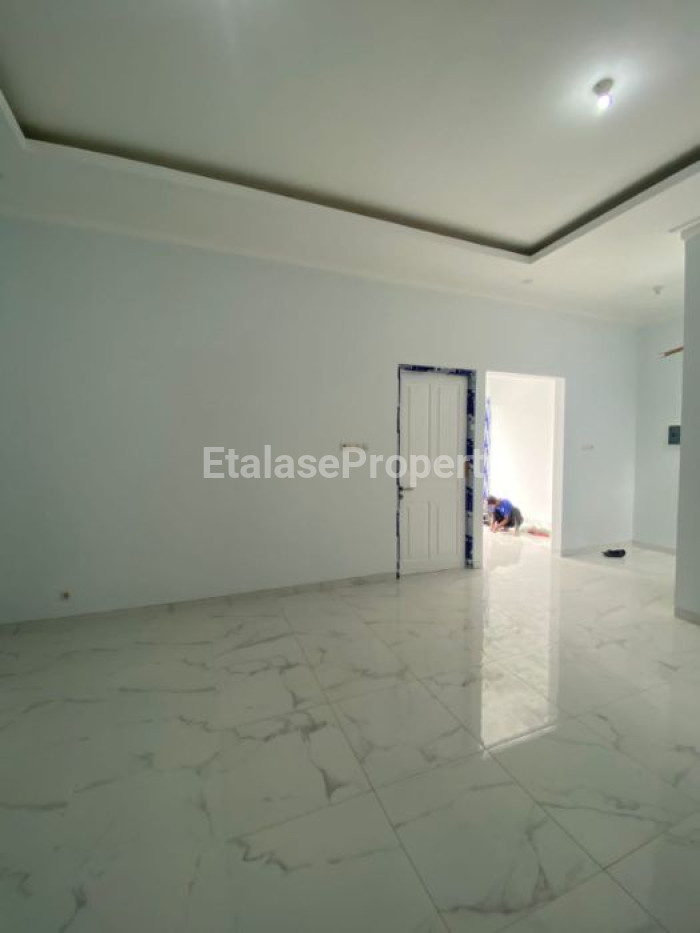 Foto properti DIJUAL Rumah 2 Lantai Baru Gress, Modern Minimalis, Luas Dan Siap Huni Lokasi : Bukit Palma 10