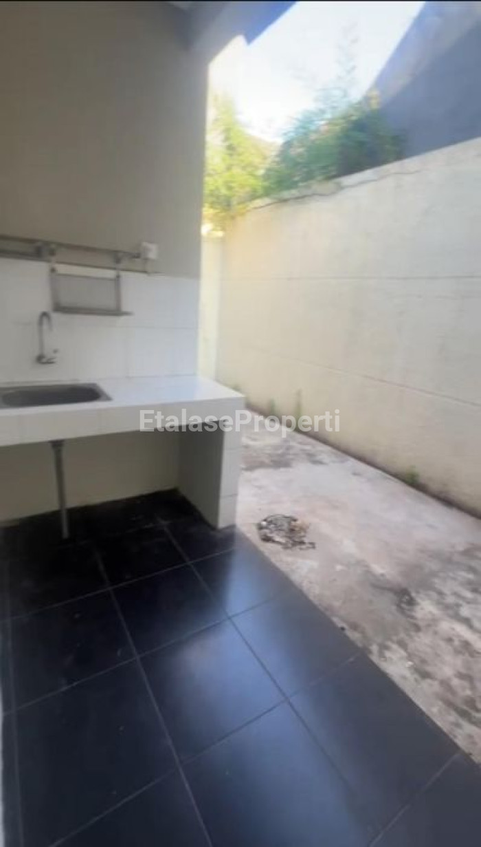 Foto properti Disewakan Rumah Di Northwest Park Murah Dekat Pakuwon 2