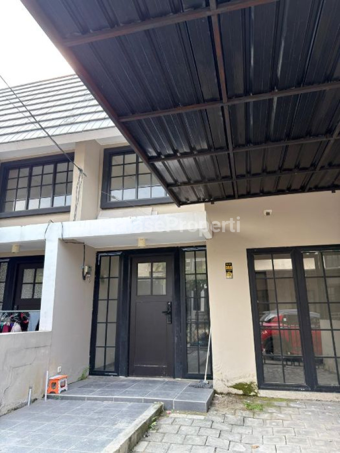 Foto properti Disewakan Rumah  Lokasi De Naila Garden Driyorejo 1