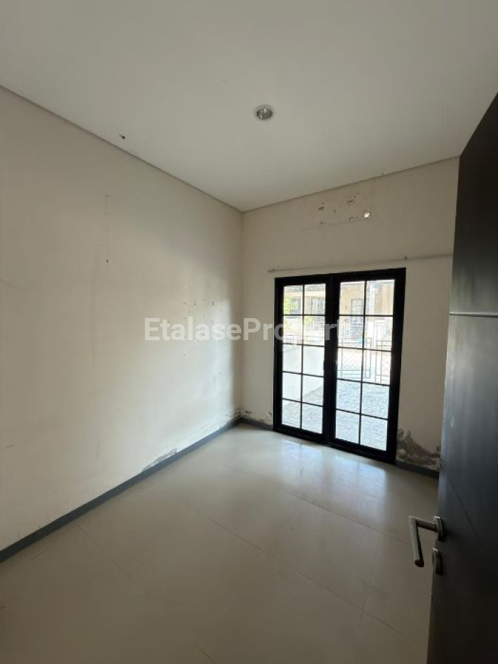 Foto properti Disewakan Rumah  Lokasi De Naila Garden Driyorejo 4