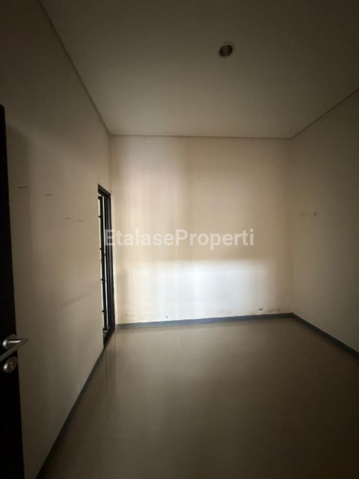 Foto properti Disewakan Rumah  Lokasi De Naila Garden Driyorejo 7