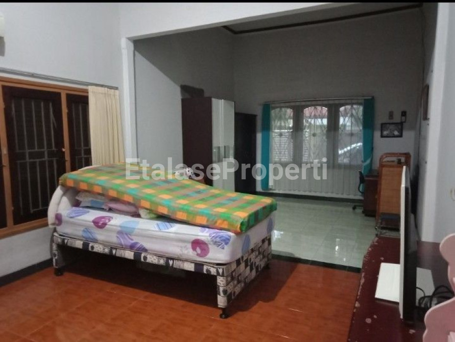 Foto properti Rumah Tengah Kota Jalan Blambangan Dekat Raya Darmo 3