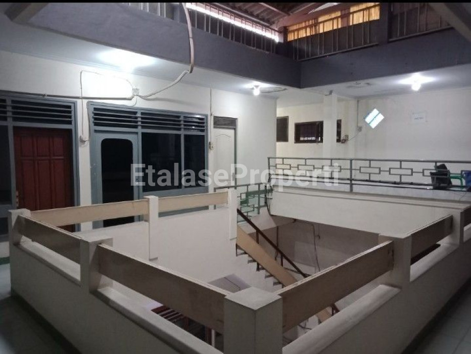 Foto properti Rumah Tengah Kota Jalan Blambangan Dekat Raya Darmo 8