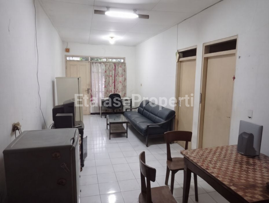 Foto properti Dijual Rumah Lama Di Sutorejo Dekat Raya Mulyosari 1