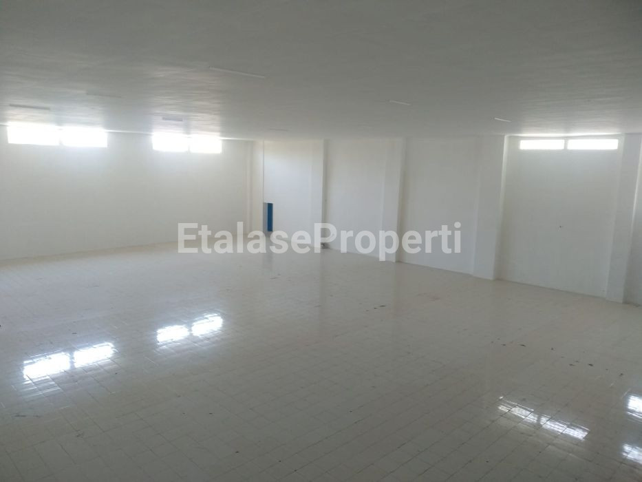 Foto properti Bangunan Gedung Lokasi Strategis Jln Besar Double Way, Jl.Raya Nginden 4