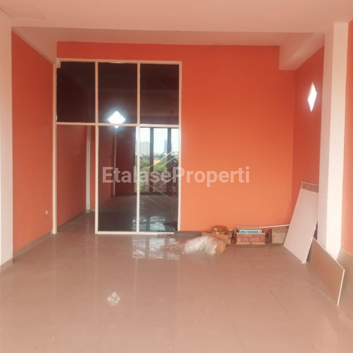 Foto properti Ruko Nol Jalan Raya Dekat Gudang Margomulyo, Jl.Raya Sukomanunggal 2