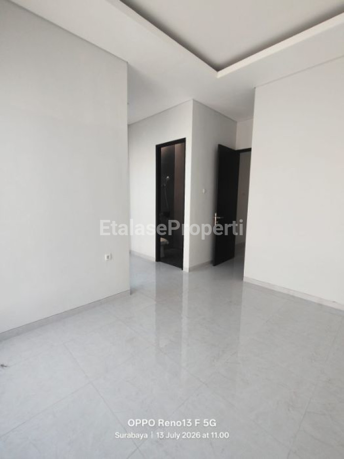 Foto properti Dijual Rumah Klampis Semolo Barat Baru Gress 6