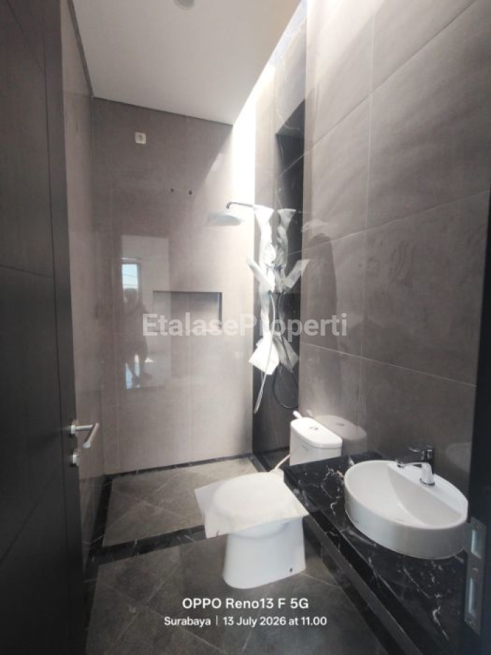 Foto properti Dijual Rumah Klampis Semolo Barat Baru Gress 9