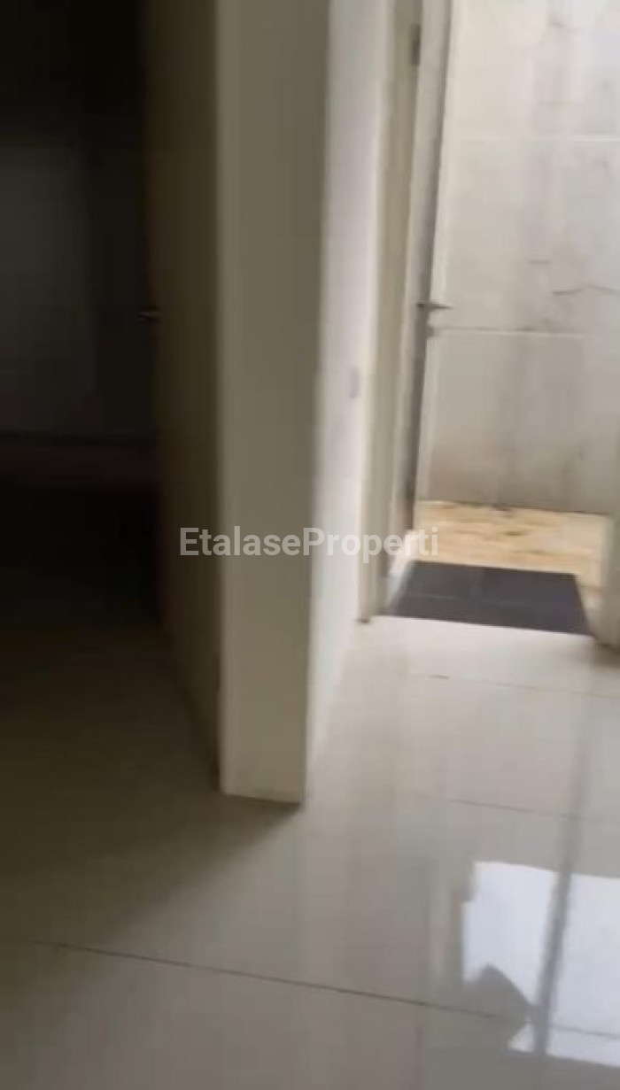 Foto properti Disewakan Rumah Di Northwest Citraland Siap Huni 2