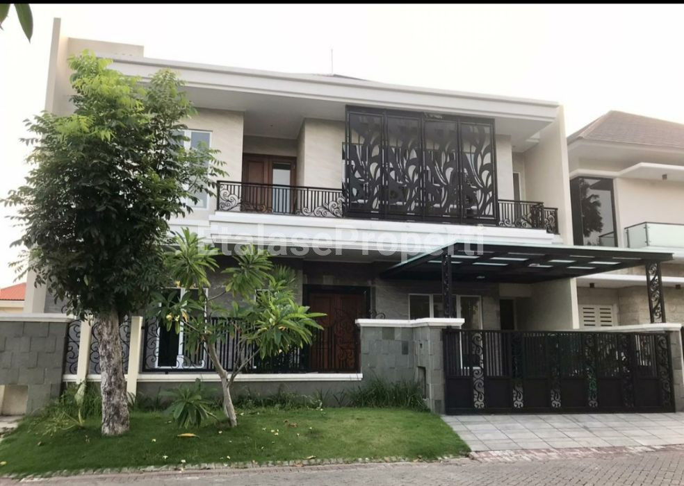 Foto properti DIJUAL RUMAH SIAP HUNI DI GRAHA FAMILY, SURABAYA BARAT 1