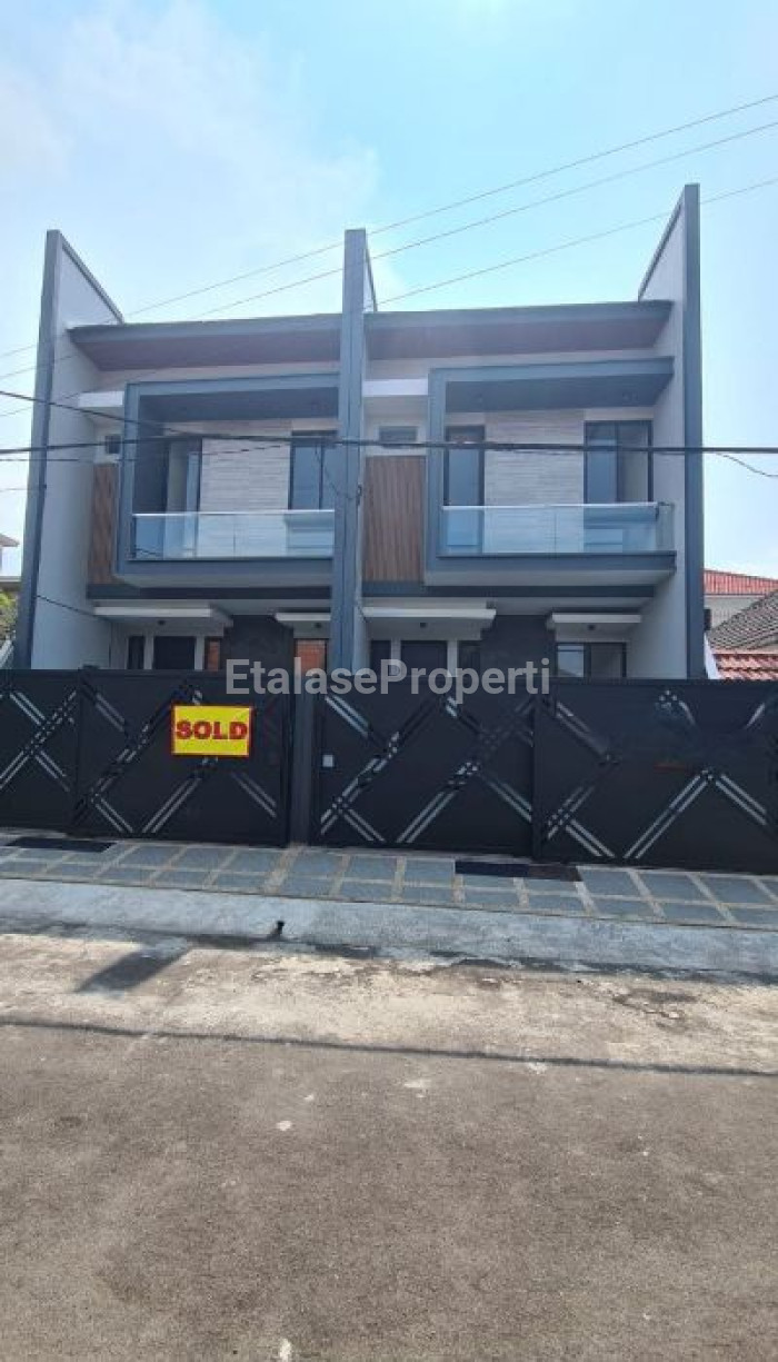 Foto properti Dijual Sisa 1 Unit Rumah Di Manyar Tirtoyoso 1