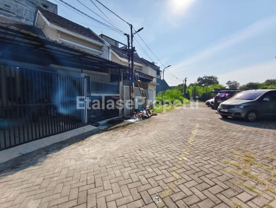 Foto properti DIJUAL:  Rumah Baru Renovasi Di Griya Amerta - Surabaya Timur 1