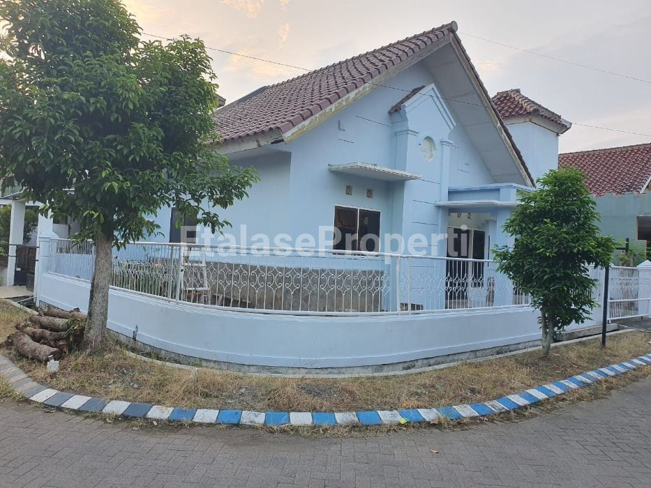 Foto properti DIJUAL:  RUMAH Hook Di Perumahan Pesona Surya Milenia - Jember 1
