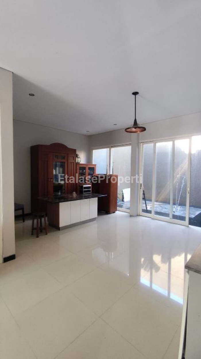 Foto properti Dijual Rumah Di Raya Bumi Tengger Kandangan Benowo 4
