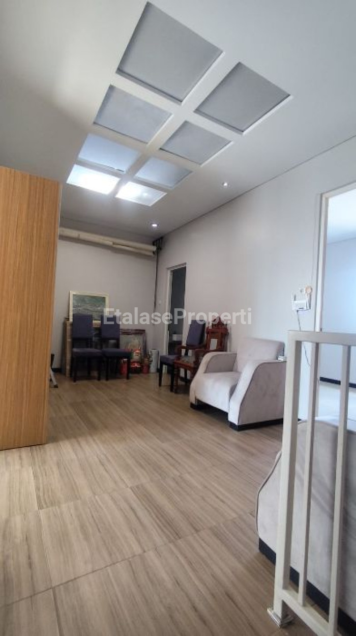 Foto properti Dijual Rumah Di Raya Bumi Tengger Kandangan Benowo 6