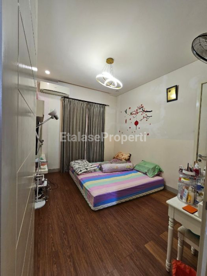 Foto properti Dijual Rumah Di Griya Galaxy Dekat Raya MERR Rungkut 3