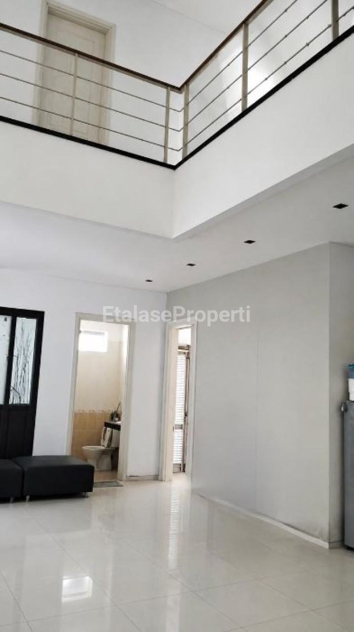 Foto properti Rumah 2 Lantai Dekat Fountain Of Wealth Gwalk Citraland 4