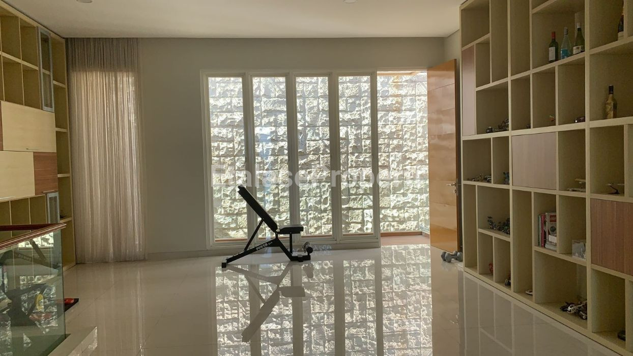 Foto properti DIJUAL/DISEWAKAN RUMAH SIAP HUNI DI VILLA BUKIT REGENCY (VBR), PAKUWON INDAH 2