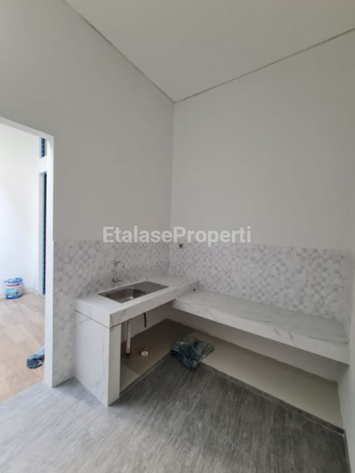 Foto properti DIJUAL RUMAH GRESS MANYAR KERTOADI, SURABAYA TIMUR 3