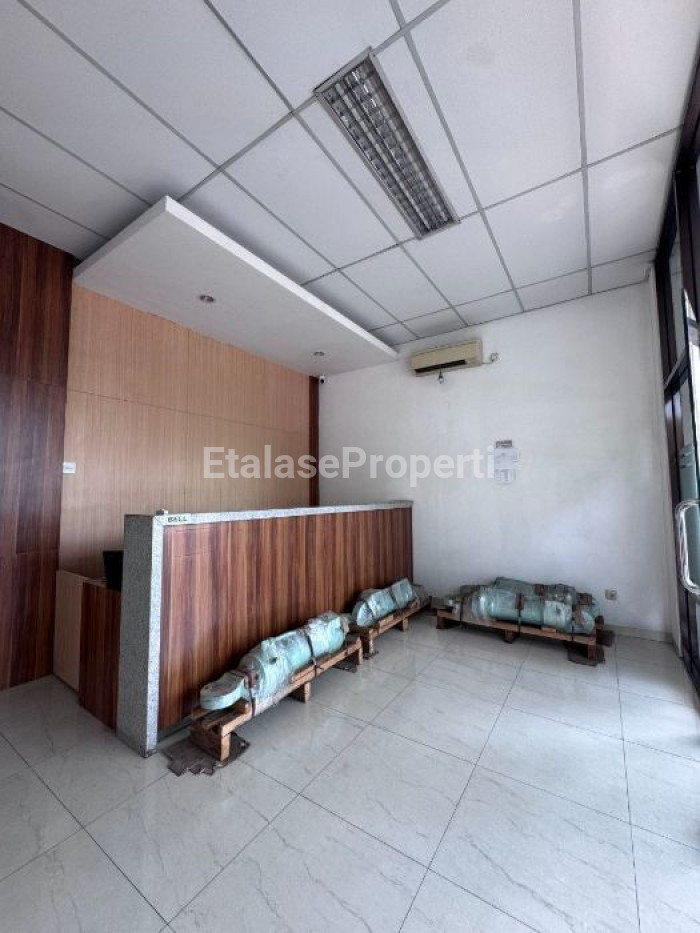 Foto properti RUKO 3 LT TERAWAT SIAP PAKAI DI RAYA MERR(IR.sOEKARNO) 3