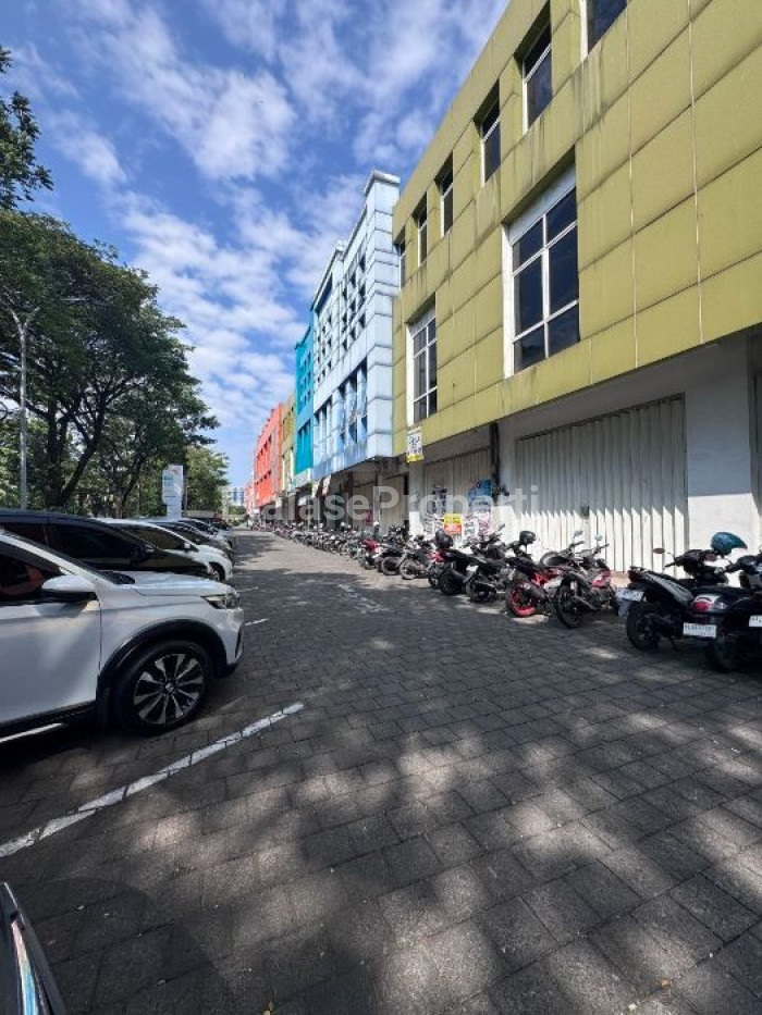 Foto properti RUKO 3 LT TERAWAT SIAP PAKAI DI RAYA MERR(IR.sOEKARNO) 9