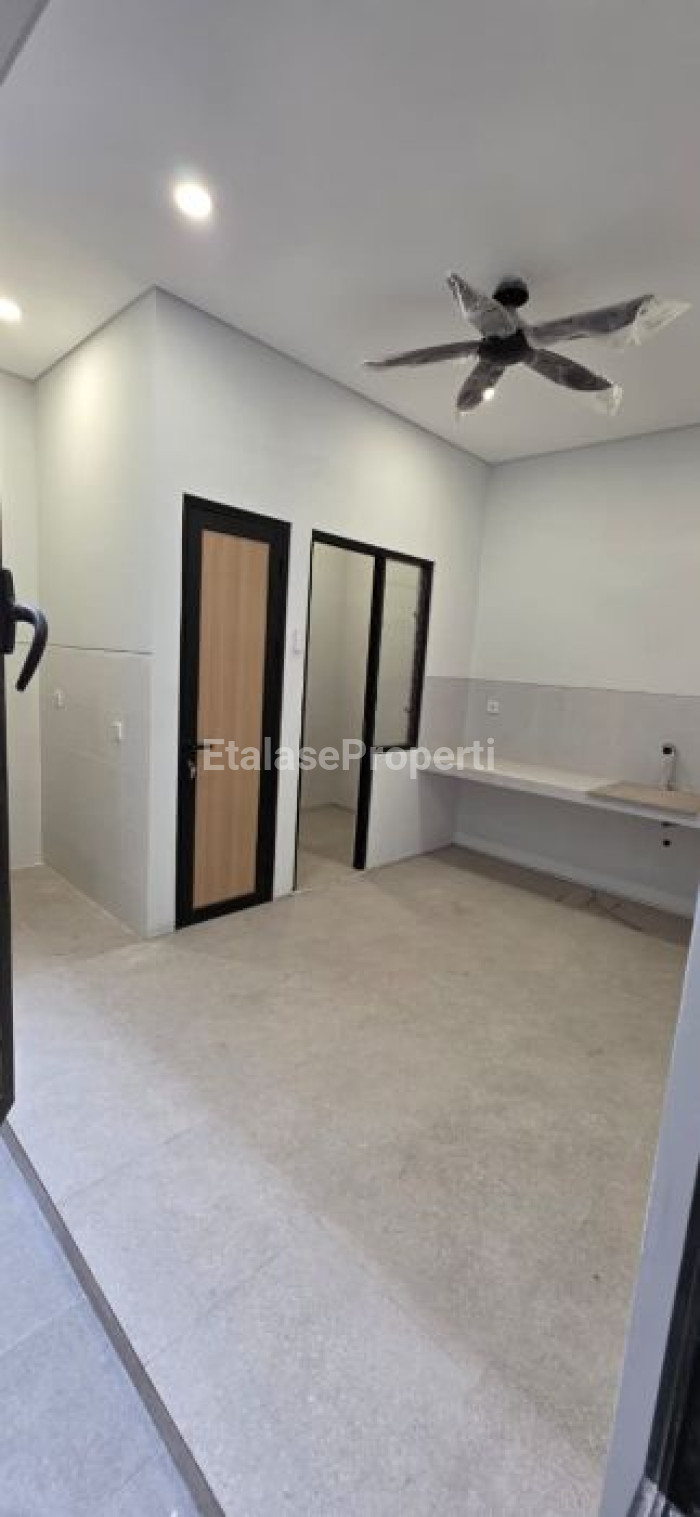 Foto properti Dijual Rumah Baru Sutorejo Prima Utara 4