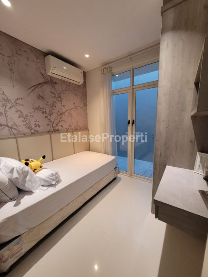 Foto properti DIjual Rumah Siap Huni Suvadiva Grand Island Pakuwon City 5