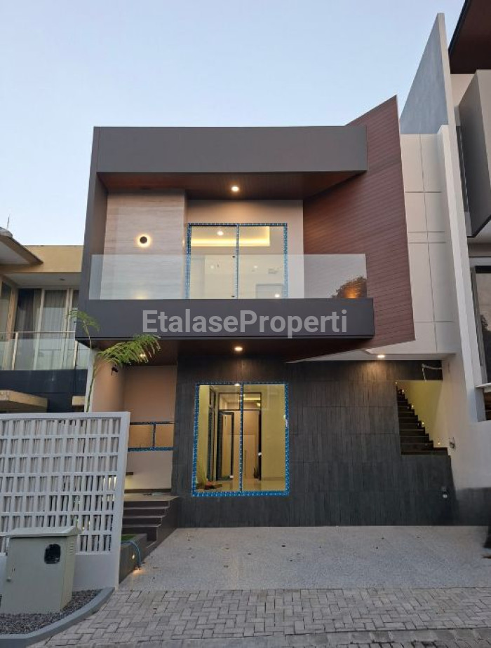 Foto properti Rumah Baru 2 Lantai Di Alam Hijau Citraland Surabaya 1