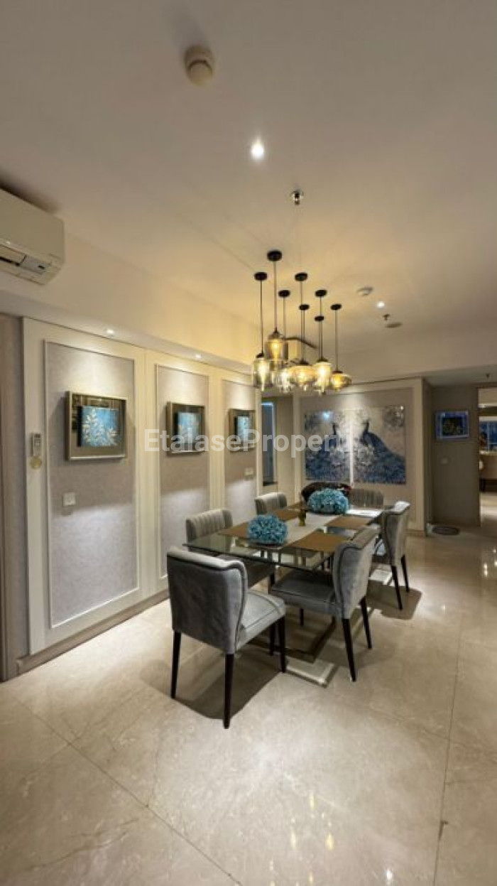 Foto properti Disewakan Apartemen Mewah Siap Huni One Icon Tunjungan Plaza 3
