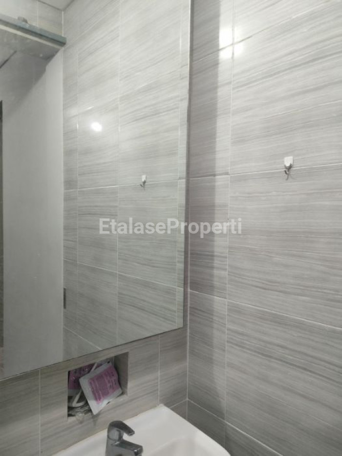Foto properti Jual Rumah Siap Huni Grand Pakuwon Cluster Gladstone 6