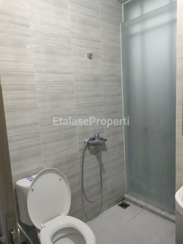 Foto properti Jual Rumah Siap Huni Grand Pakuwon Cluster Gladstone 7