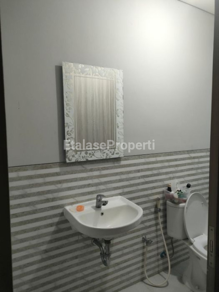 Foto properti Jual Rumah Siap Huni Grand Pakuwon Cluster Gladstone 8