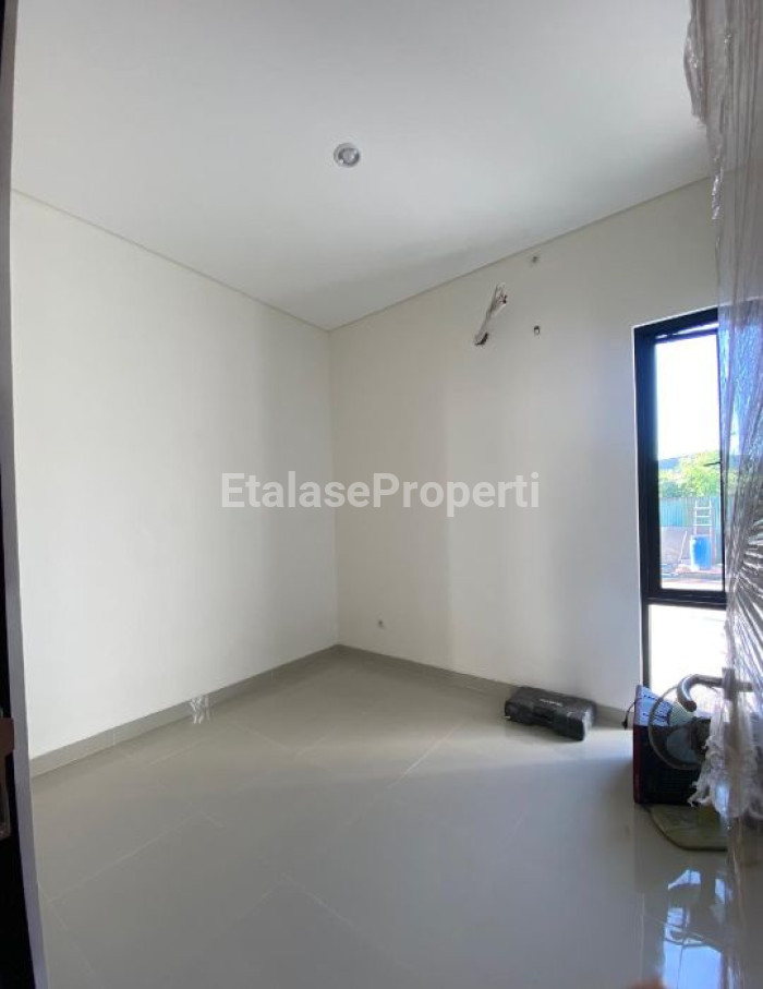 Foto properti Dijual Rumah Baru Di Rungkut Mapan Tengah 7