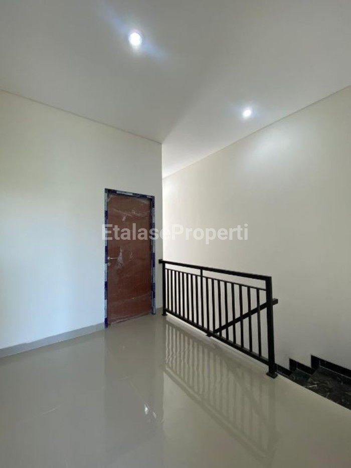 Foto properti Dijual Rumah Baru Di Rungkut Mapan Tengah 10