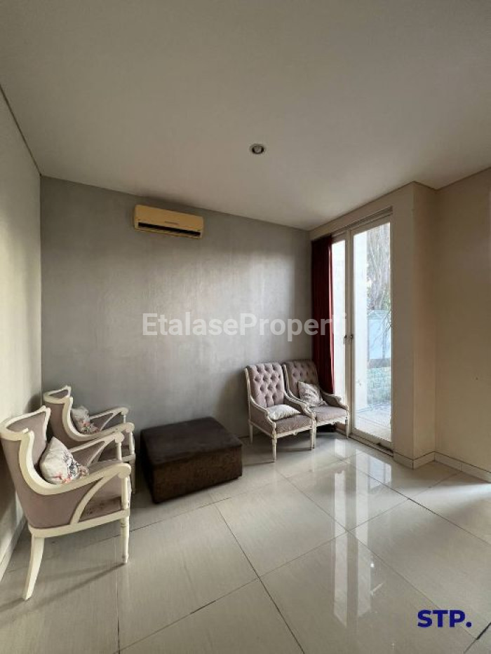 Foto properti Disewakan Rumah Pakuwon City Di Palm Beach Boulevard Full Furnished 2
