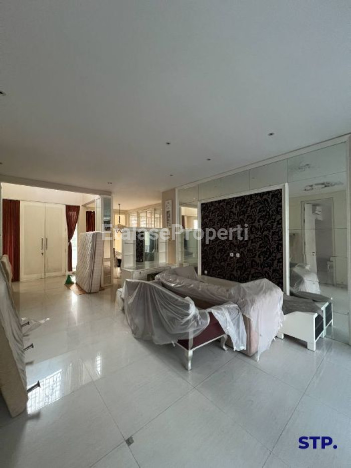 Foto properti Disewakan Rumah Pakuwon City Di Palm Beach Boulevard Full Furnished 4
