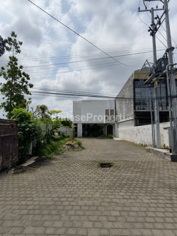 Foto properti Disewakan, Bangunan Usaha 2 Lantai Di Jalan Teuku Umar Barat, Denpasar 1